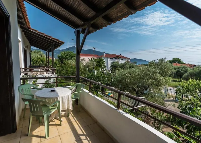 Olive And 斯卡拉伯塔麦斯